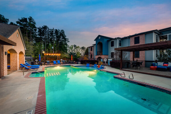 campus edge huntsville resort style pool